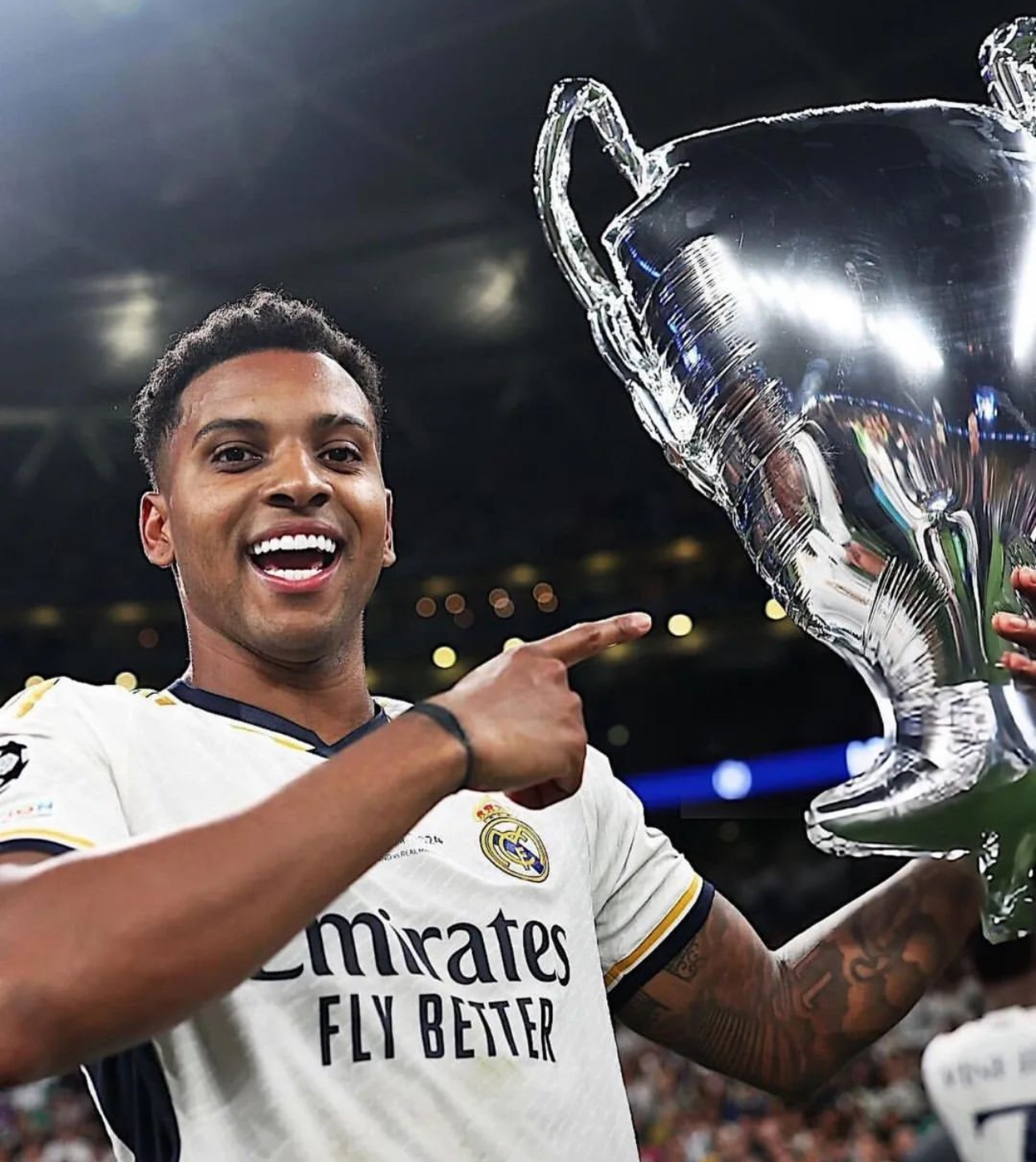 米兰登录入口-关于巴西横扫英格兰,罗德里戈高光表现的信息