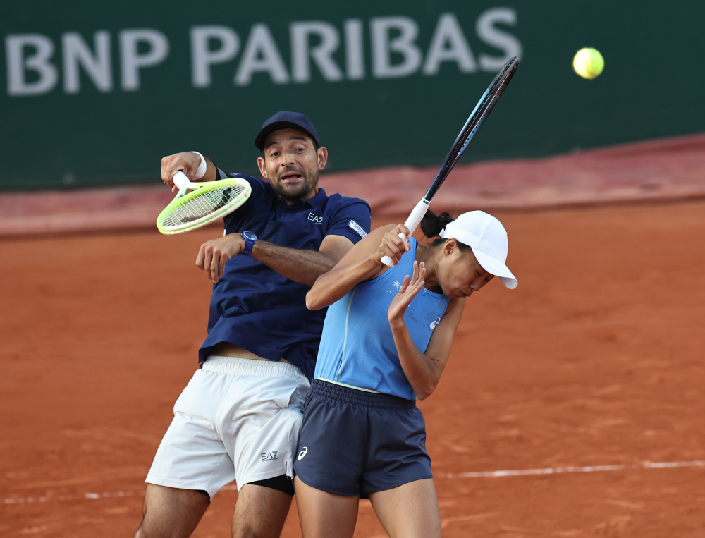 ac米兰-世界网球队鏖战法国网球队,穆雷统治全场的简单介绍