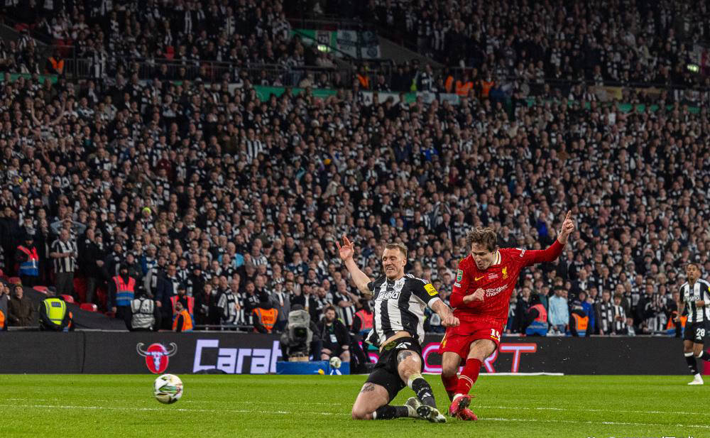 ac米兰下载-利物浦大胜晋级，巴塞罗那遗憾出局的简单介绍