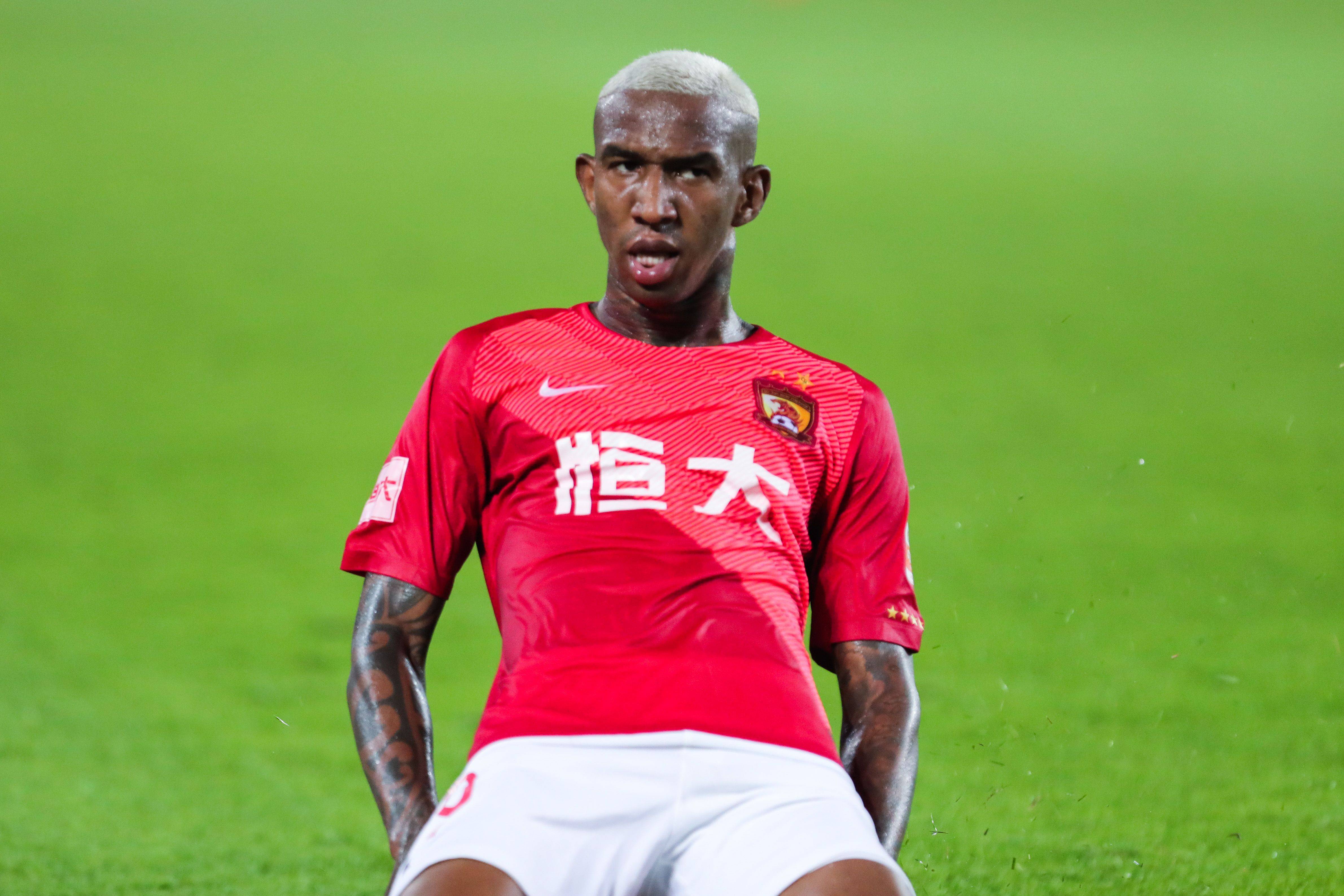 安吉尔罗素绝地反击，为球队拿下关键胜利