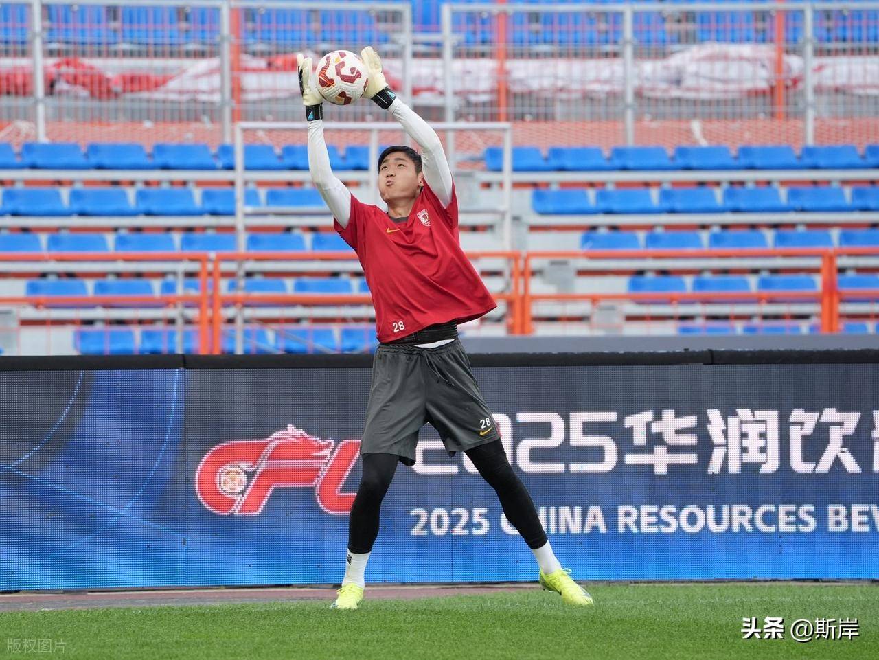 长春亚泰将客场挑战大连千兆，实力较量引人关注的简单介绍