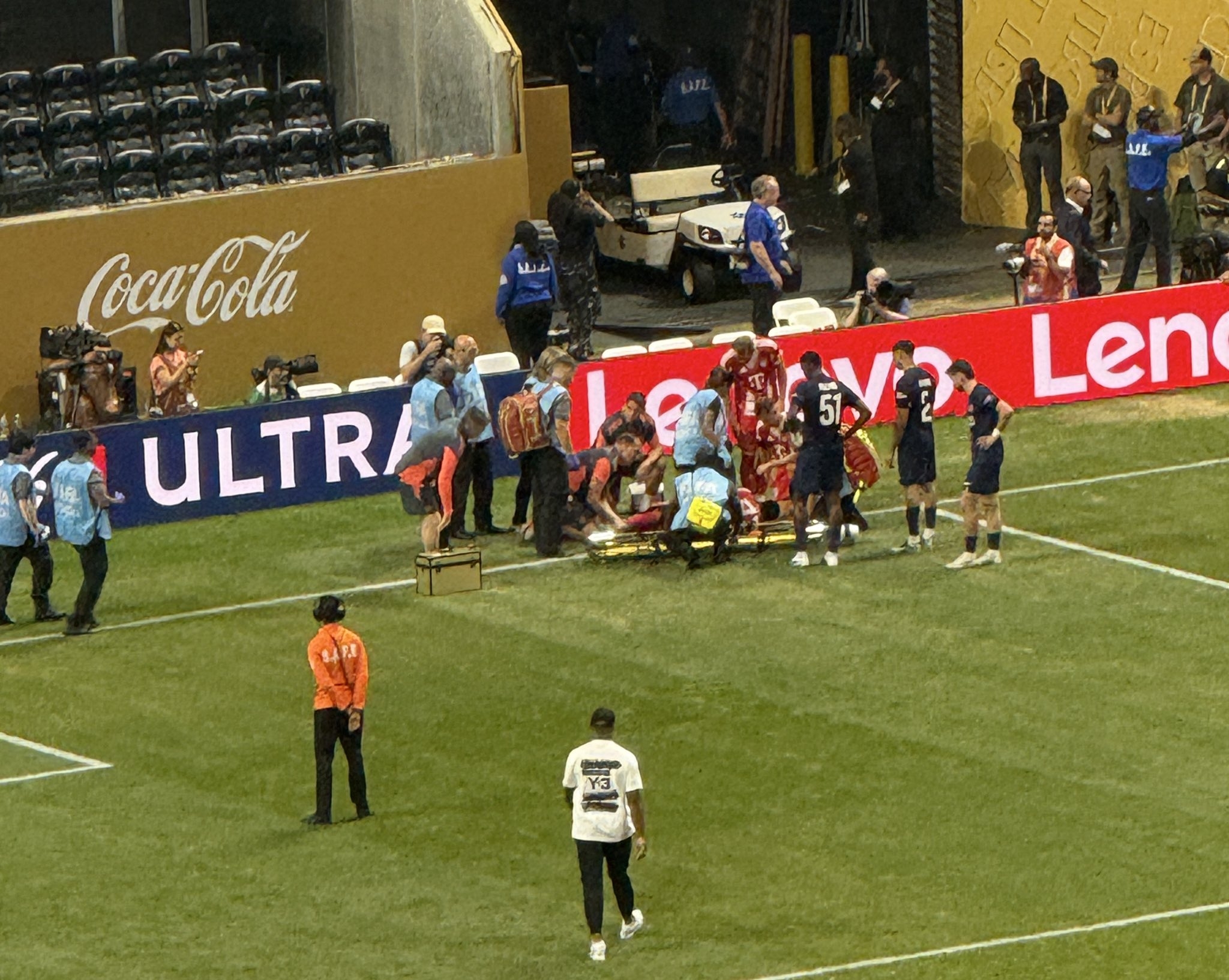 米兰-包含欧预赛轶事：德国惨败立陶宛，教练组面临严峻考验的词条