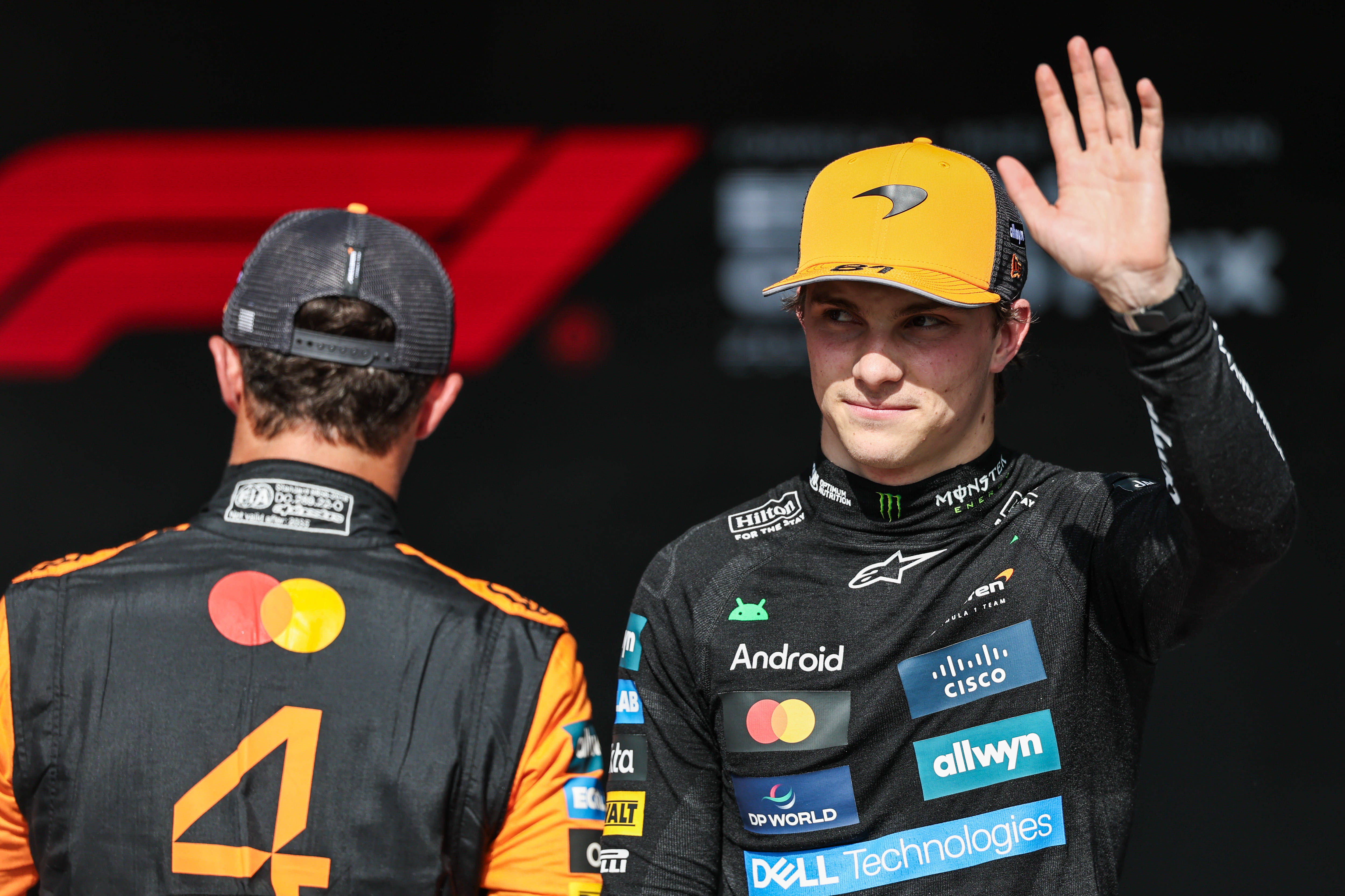 包含迈凯伦力克雷诺车队,塞恩斯点燃赛场的词条 包含迈凯伦力克雷诺车队,塞恩斯点燃赛场的词条