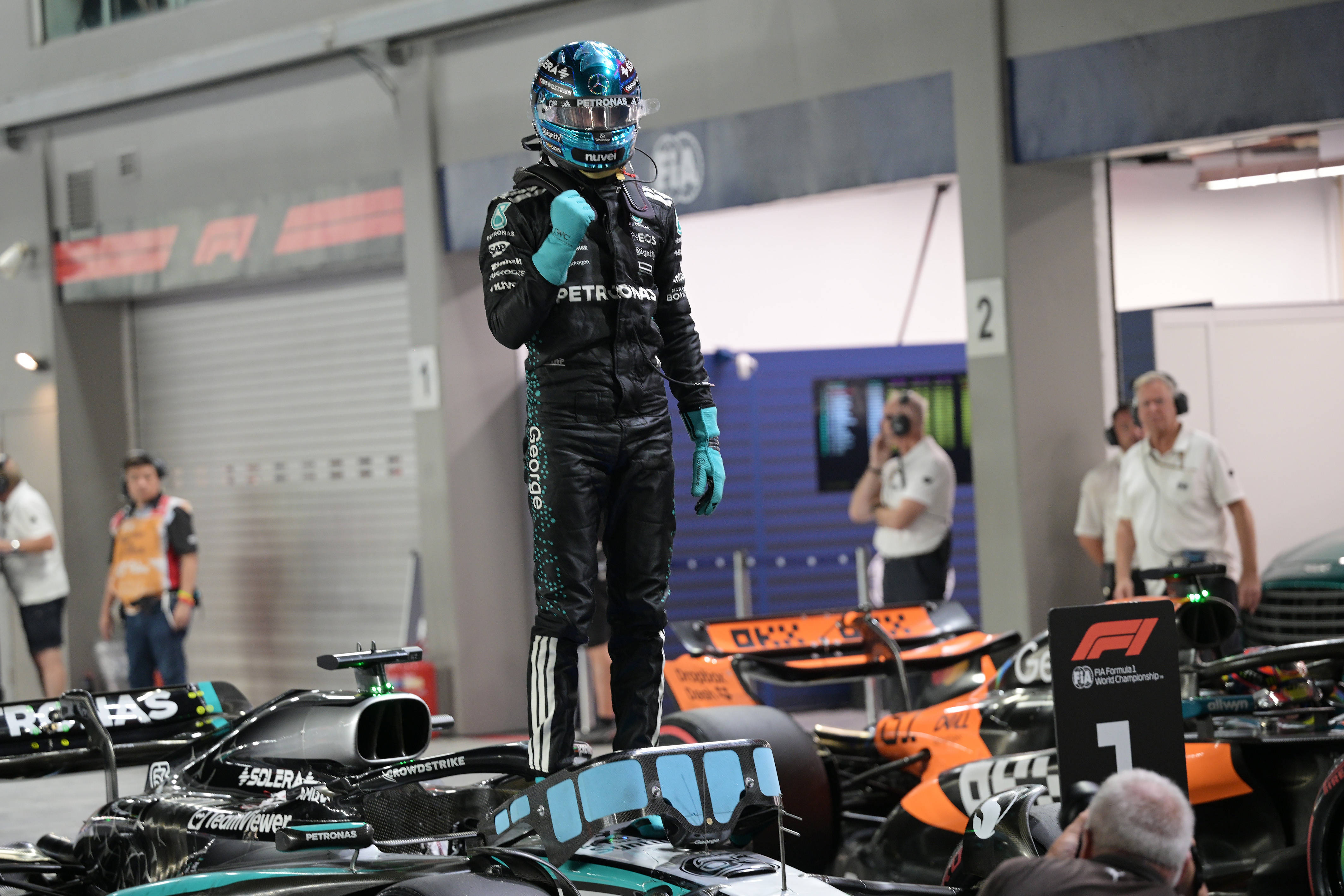 红牛车队完胜红牛二队,拉塞尔刷新纪录的简单介绍 红牛车队完胜红牛二队,拉塞尔刷新纪录的简单介绍