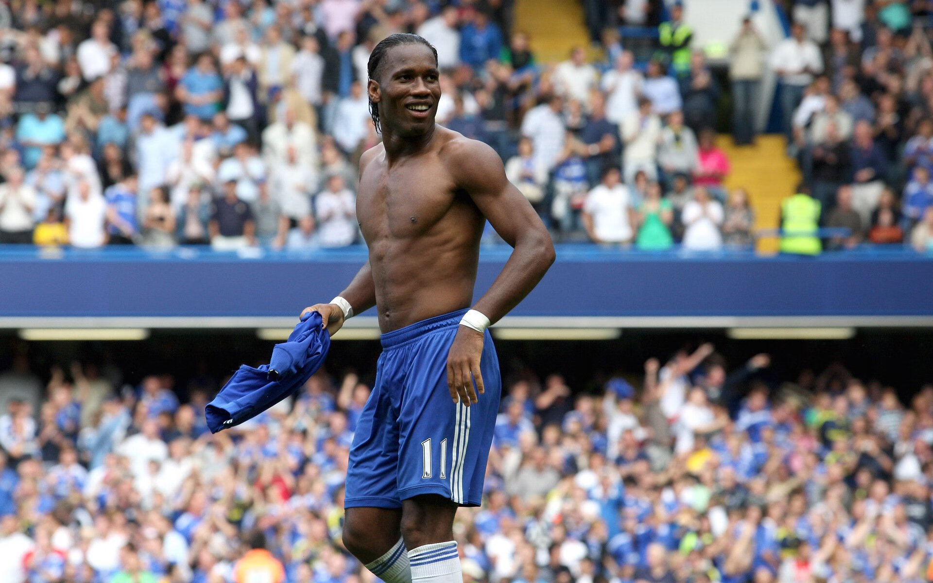米兰APP下载-孤星闪耀的时刻，当穆勒在勒沃库森的埃及突围中，于欧冠决赛书写唯一答案